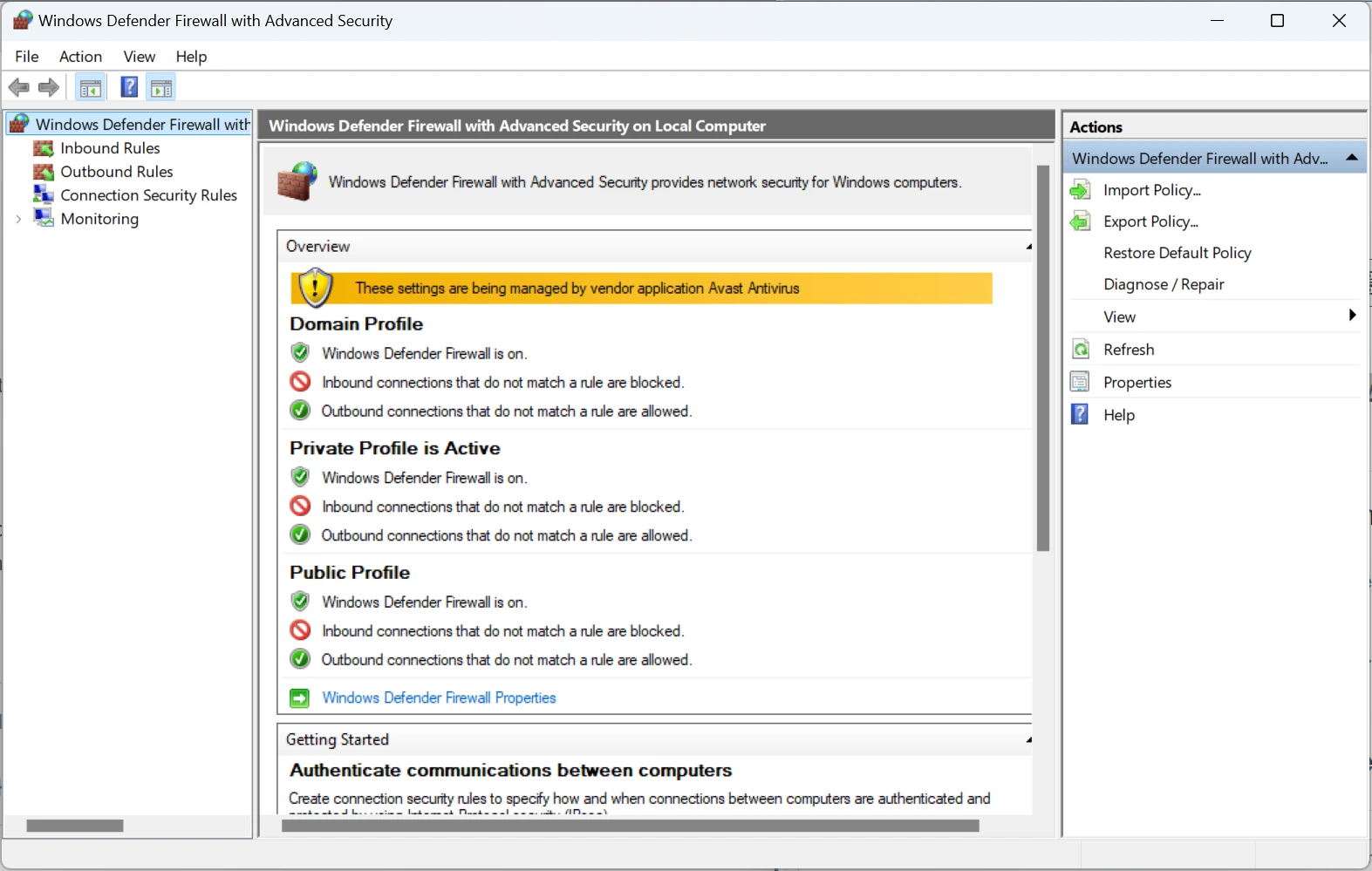 Giao diện chính của Windows Defender Firewall with Advanced Security sau khi chạy lệnh wf.msc.